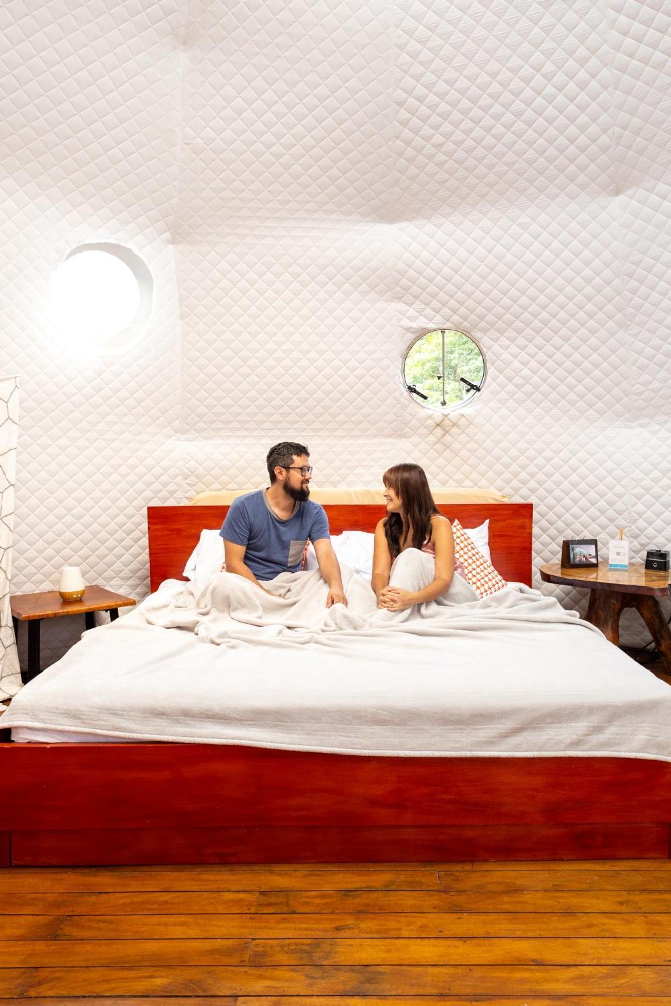 Bitzu Dome-Bijagua Riverside Glamping Exterior foto