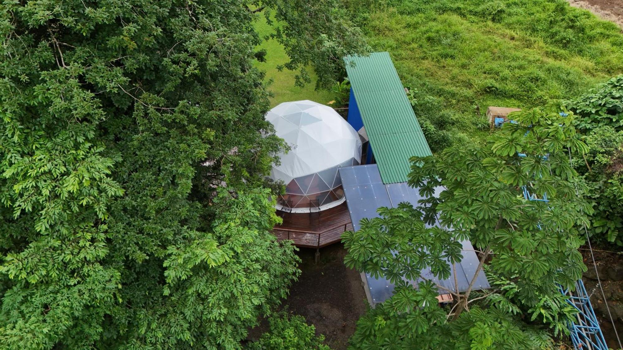 Bitzu Dome-Bijagua Riverside Glamping Exterior foto